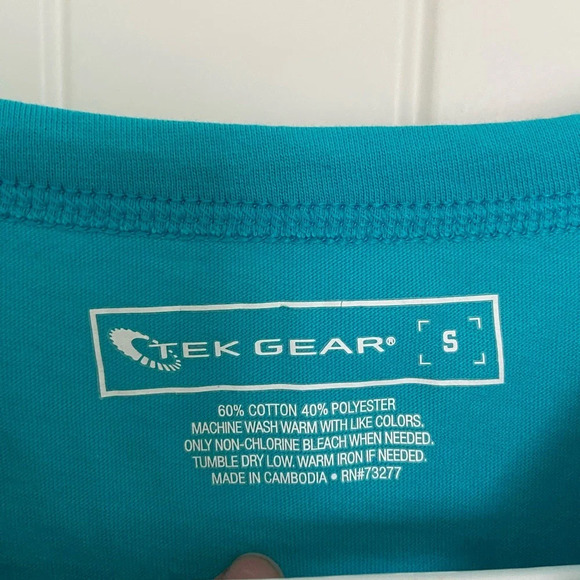 EUC | Tekgear women’s turquoise active top — small - Picture 3 of 4